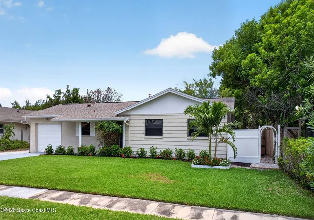 Homes for sale in Merritt Island, FL | 520 E Merrimac Dr, Merritt Island, FL 32952 | MLS# 1082046