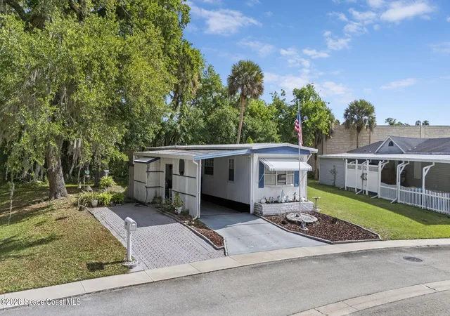 Photo 3 of Manufactured home for sale at 268 Holiday Park Blvd NE, Palm Bay, FL 32907 | MLS# 1073814 | Listing updated on 2026-08-22