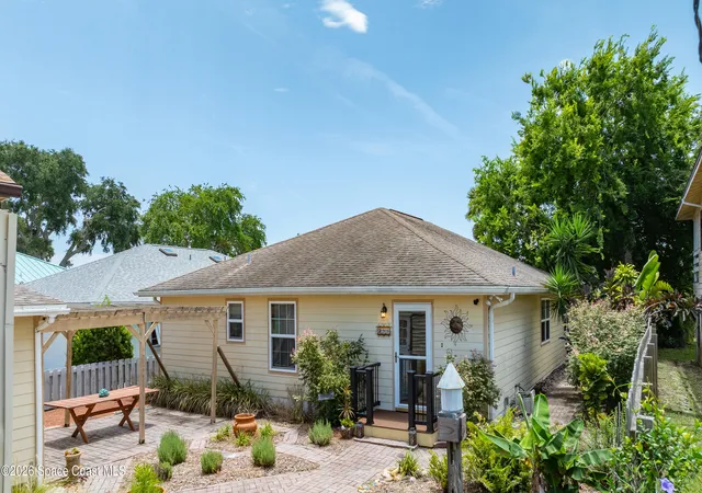 Homes for sale in Oak Hill, FL | 235 Randle Ave, Oak Hill, FL 32759 | MLS# 1073411