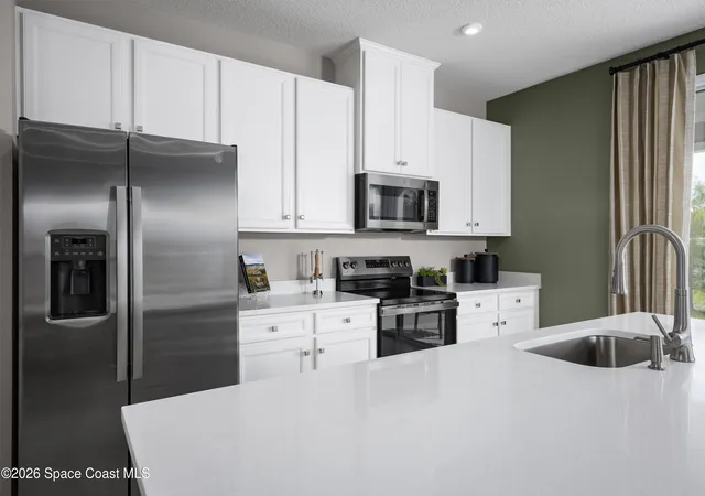 Photo 4 of Sale Pending at 1798 Kendall Pointe Pl, Melbourne, FL 32935 | MLS# 1073807 | Listing updated on 2026-08-28