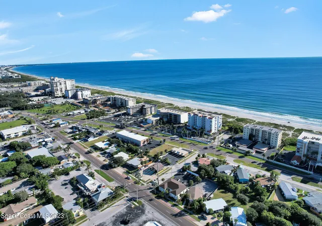 11th image of 310 N Atlantic Ave, Cocoa Beach, FL 32931 | MLS# 1073921