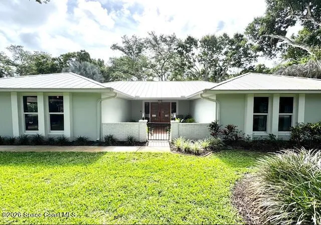 Homes for sale in Vero Beach, FL | 1240 40Th Ave Sw, Vero Beach, FL 32968 | MLS# 1073976