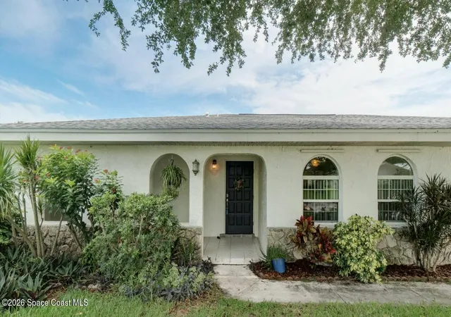 Photo 3 of Single family home for sale at 2550 Bernice Ct, Melbourne, FL 32935 | MLS# 1074175 | Listing updated on 2026-08-29