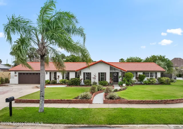 3rd image of 305 Sand Pine Rd, Indialantic, FL 32903 | MLS# 1074160