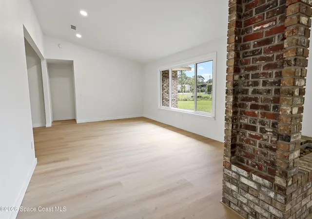 5th image of 4020 Adams Ln, Grant Valkaria, FL 32950 | MLS# 1075612