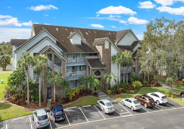 Photo 3 of Sale Pending at 575 Shadow Wood Ln #221, Titusville, FL 32780 | MLS# 1074848 | Listing updated on 2026-09-09