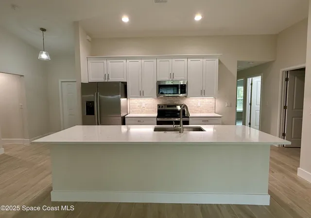 Photo 4 of Sale Pending at 581 Toynbee Rd SW, Palm Bay, FL 32908 | MLS# 1075255 | Listing updated on 2026-05-09