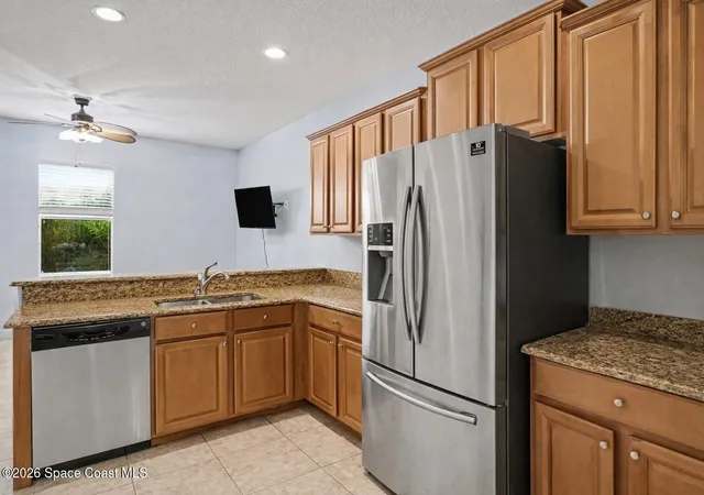 Photo 4 of Single family home for sale at 1042 Harmony Ln, Clermont, FL 34711 | MLS# 1076101 | Listing updated on 2026-08-29