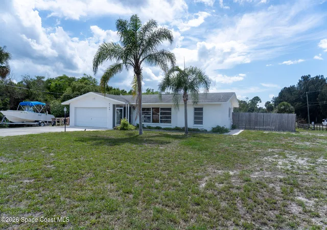 3rd image of 9100 Central Ave, Sebastian, FL 32976 | MLS# 1075468