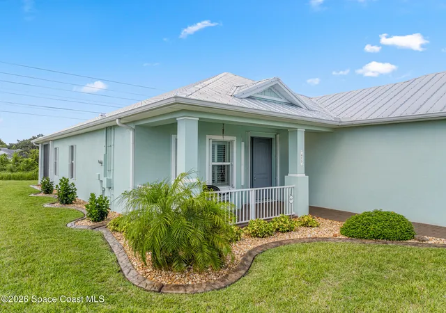 Photo 3 of Single family home for sale at 415 Lorelei Ave, Melbourne, FL 32901 | MLS# 1075530 | Listing updated on 2026-04-24