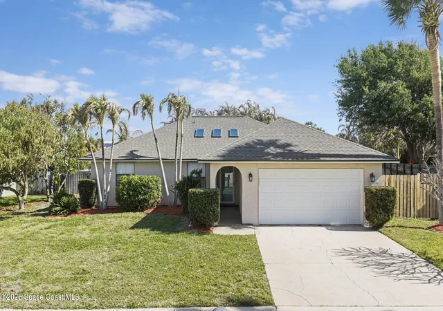 Photo 1 of Single family home for sale at 206 Fir Ave, Melbourne Beach, FL 32951 | MLS# 1075497 | Listing updated on 2026-05-19