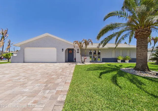 Photo 1 of Single family home for sale at 515 Royal Palm Blvd, Satellite Beach, FL 32937 | MLS# 1075648 | Listing updated on 2026-09-01