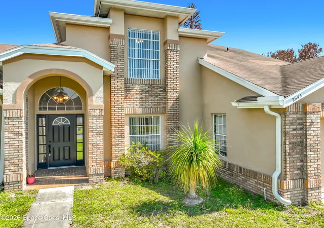 Photo 3 of Sale Pending at 2645 Rolling Broak Dr, Orlando, FL 32837 | MLS# 1076014 | Listing updated on 2026-09-18