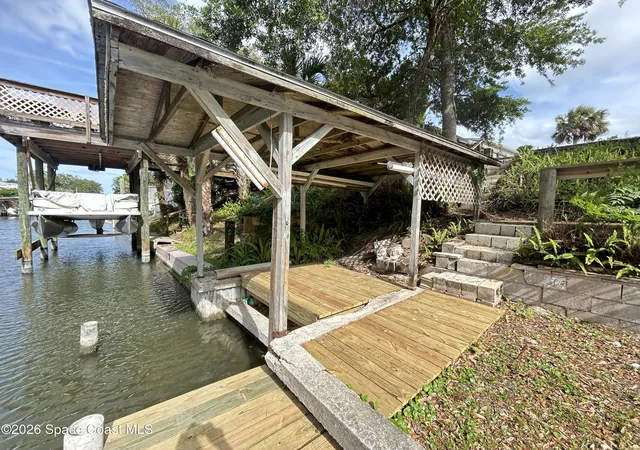 Homes for sale in Edgewater, FL | 117 Lewis St, Edgewater, FL 32141 | MLS# 1075943
