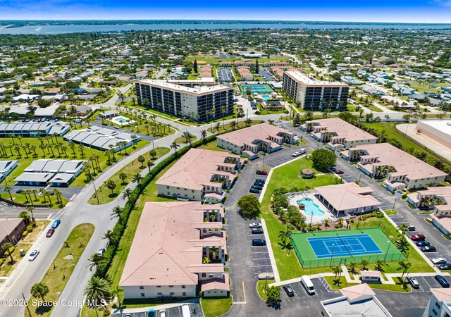 4th image of 127 Lancha Cir, Satellite Beach, FL 32937