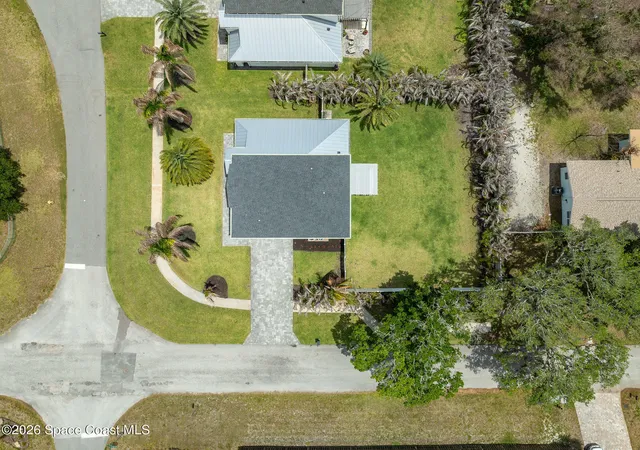 Photo 4 of Single family home for sale at 2093 Greenway Dr, Melbourne, FL 32901 | MLS# 1076065 | Listing updated on 2026-09-03