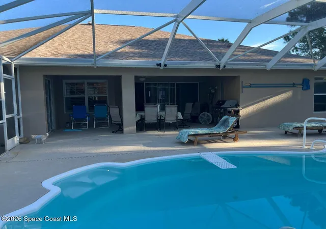4th image of 7100 Hacienda Dr, Grant, FL 32949 | MLS# 1076186