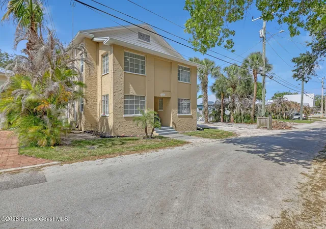 Listing Photo 4 - Condo for sale in building located at 658 Young St, Melbourne, FL 32935