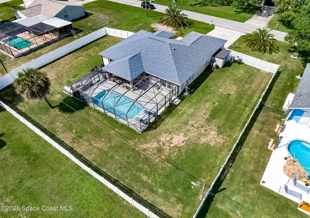 4th image of 210 Pelican Dr Ne, Palm Bay, FL 32907 | MLS# 1076643