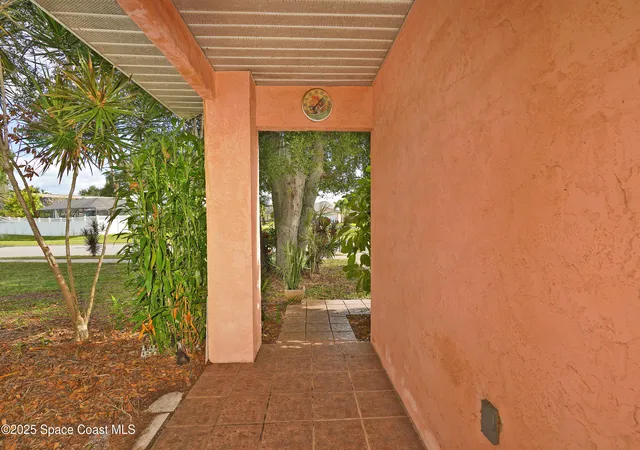 Photo 3 of Single family home for sale at 385 Island Oaks Pl, Merritt Island, FL 32953 | MLS# 1076448 | Listing updated on 2026-09-22
