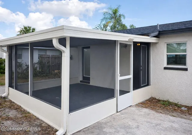 Photo 2 of Single family home for sale at 713 Thomas Ave, Cocoa, FL 32922 | MLS# 1076482 | Listing updated on 2026-08-27