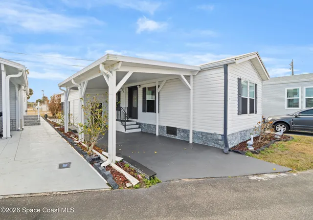 3rd image of 417 Peace Ln, Melbourne Beach, FL 32951 | MLS# 1076627