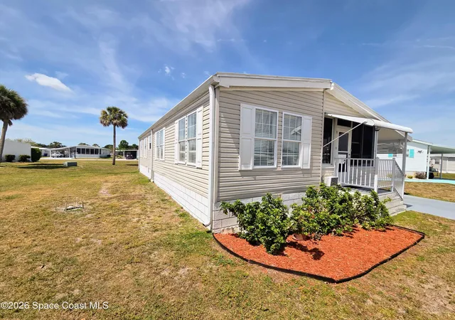 3rd image of 118 Holiday Park Blvd Ne, Palm Bay, FL 32907 | MLS# 1076784