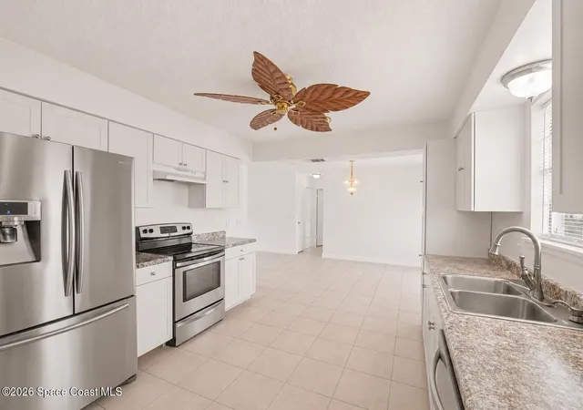 5th image of 901 Grandeur St Se, Palm Bay, FL 32909 | MLS# 1077906