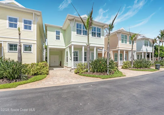Homes for sale in New Smyrna Beach, FL | 14 Old Feger Dr, New Smyrna Beach, FL 32169 | MLS# 1078942