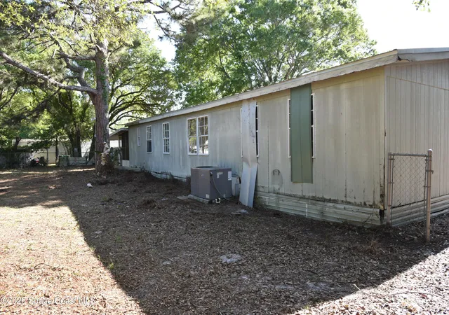 Photo 4 of Manufactured home for sale at 4095 Royal Palm Ave, Cocoa, FL 32926 | MLS# 1076917 | Listing updated on 2026-10-03