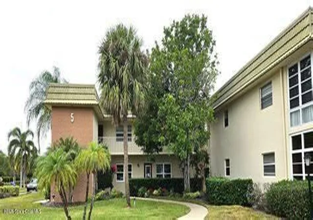 Photo 32 of Condo for sale at 5 Vista Gdns Trl #202, Vero Beach, FL 32962 | MLS# 1076956 | Listing updated on 2026-05-25