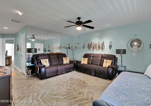 Photo 4 of Condo for sale at 5 Vista Gdns Trl #202, Vero Beach, FL 32962 | MLS# 1076956 | Listing updated on 2026-10-06