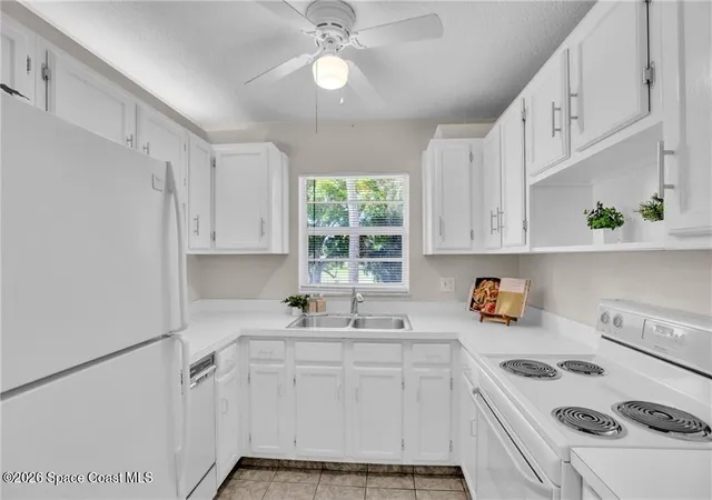 Homes for sale in Vero Beach, FL | 17 Vista Palm Ln #201, Vero Beach, FL 32962 | MLS# 1077369