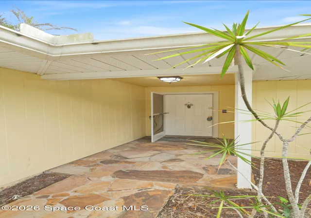 4th image of 285 Ibis Dr, Melbourne Beach, FL 32951 | MLS# 1077462
