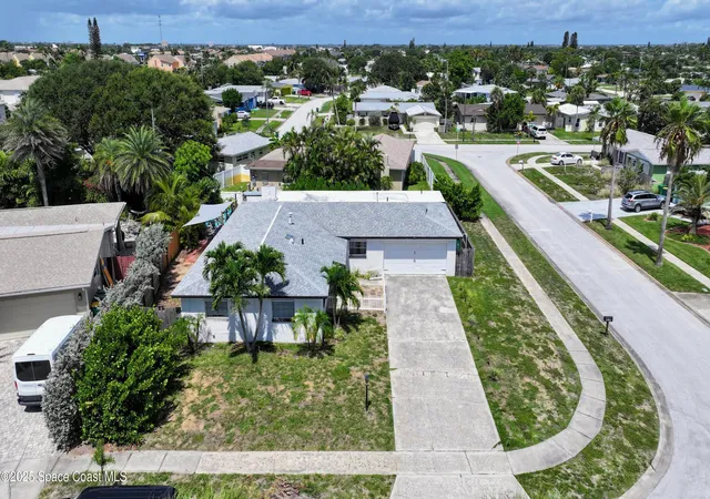 35th image of 929 Bluewater Dr, Indian Harbour Beach, FL 32937 | MLS# 1077083