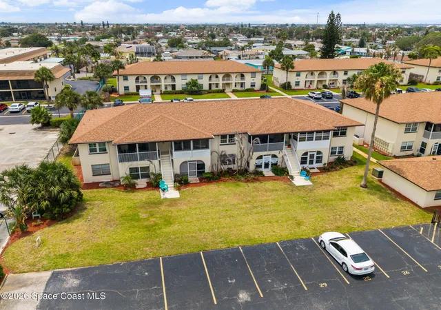 5th image of 417 School Rd, Indian Harbour Beach, FL 32937