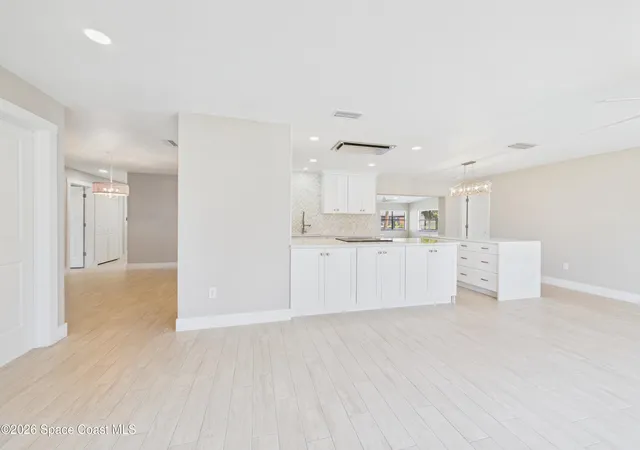 5th image of 515 Inwood Ln, Indian Harbour Beach, FL 32937 | MLS# 1077393