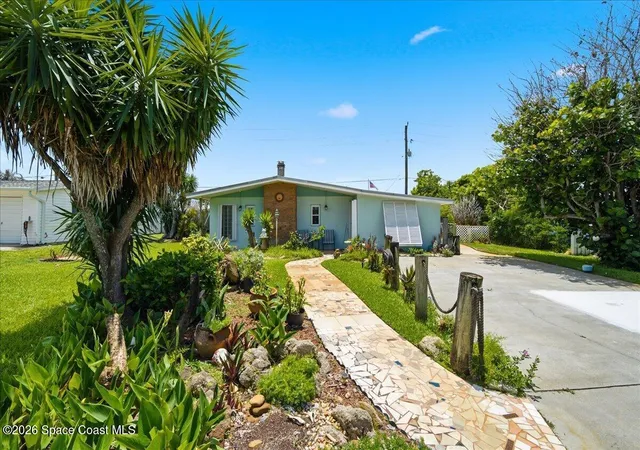 3rd image of 241 Avenida Central, Indialantic, FL 32903 | MLS# 1077436