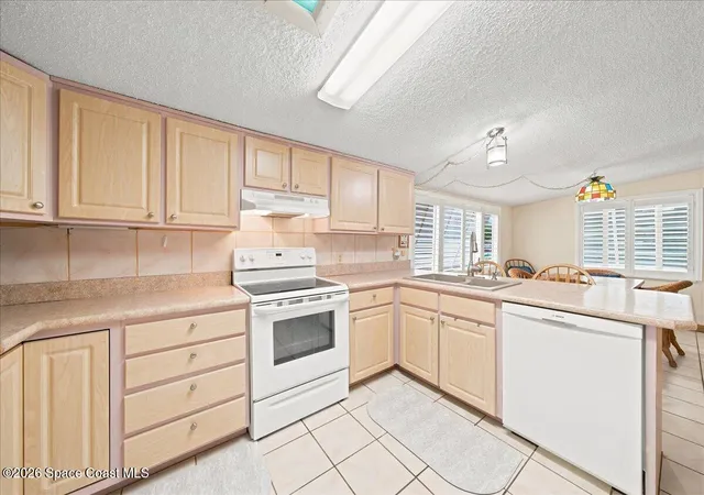 4th image of 241 Avenida Central, Indialantic, FL 32903 | MLS# 1077436