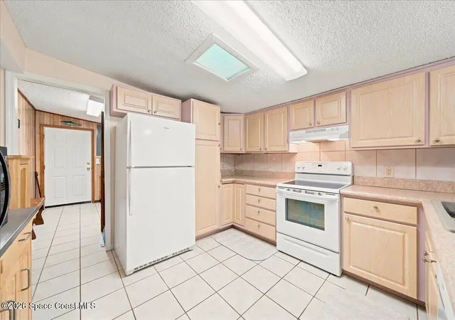 5th image of 241 Avenida Central, Indialantic, FL 32903 | MLS# 1077436