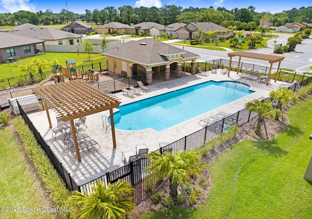 3rd image of 1477 Mineral Loop Dr Nw, Palm Bay, FL 32907 | MLS# 1078062