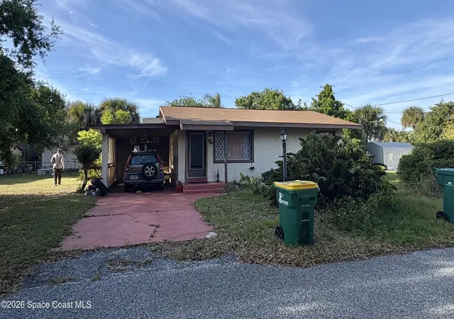 1st image of 305 Live Oak Ln, Melbourne, FL 32935 | MLS# 1077555