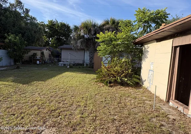 2nd image of 305 Live Oak Ln, Melbourne, FL 32935 | MLS# 1077555