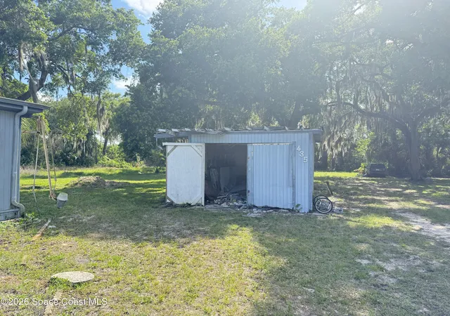 Photo 4 of Manufactured home for sale at 435 Friday Rd, Cocoa, FL 32926 | MLS# 1077734 | Listing updated on 2026-05-20