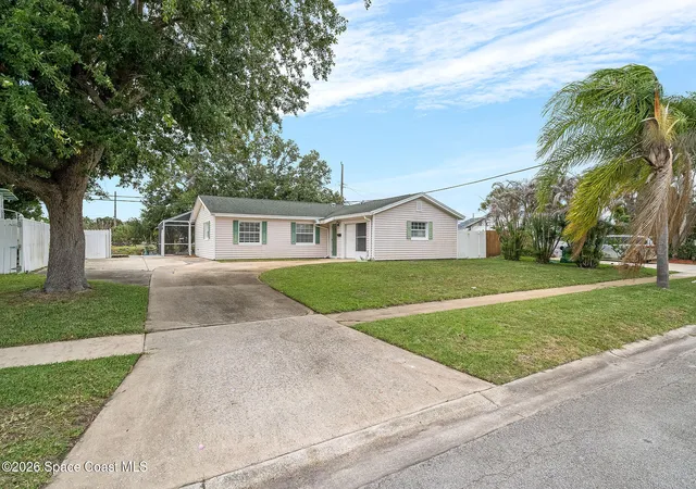2nd image of 586 Louvre Dr, Melbourne, FL 32935 | MLS# 1077763