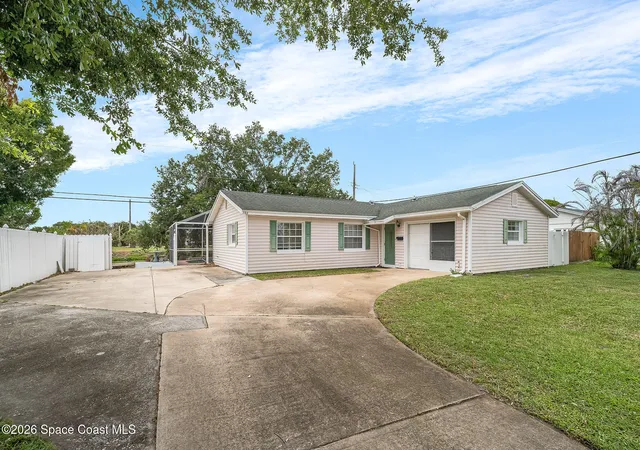 4th image of 586 Louvre Dr, Melbourne, FL 32935 | MLS# 1077763