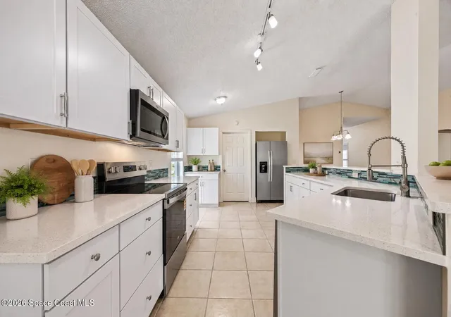 Photo 4 of Single family home for sale at 4077 Mount Carmel Ln, Melbourne, FL 32901 | MLS# 1078369 | Listing updated on 2026-09-02