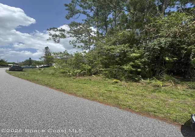 Photo 3 of Sale Pending at 1872 Red Bud Cir Nw, Palm Bay, FL 32907 | MLS# 1077852 | Listing updated on 2026-08-26