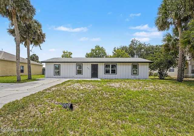 1st image of 428 Calamondin Ave Nw, Palm Bay, FL 32907 | MLS# 1078082