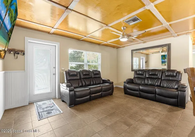 Photo 3 of Single family home for sale at 266 20th Avenue, Vero Beach, FL 32962 | MLS# 1077819 | Listing updated on 2026-10-08
